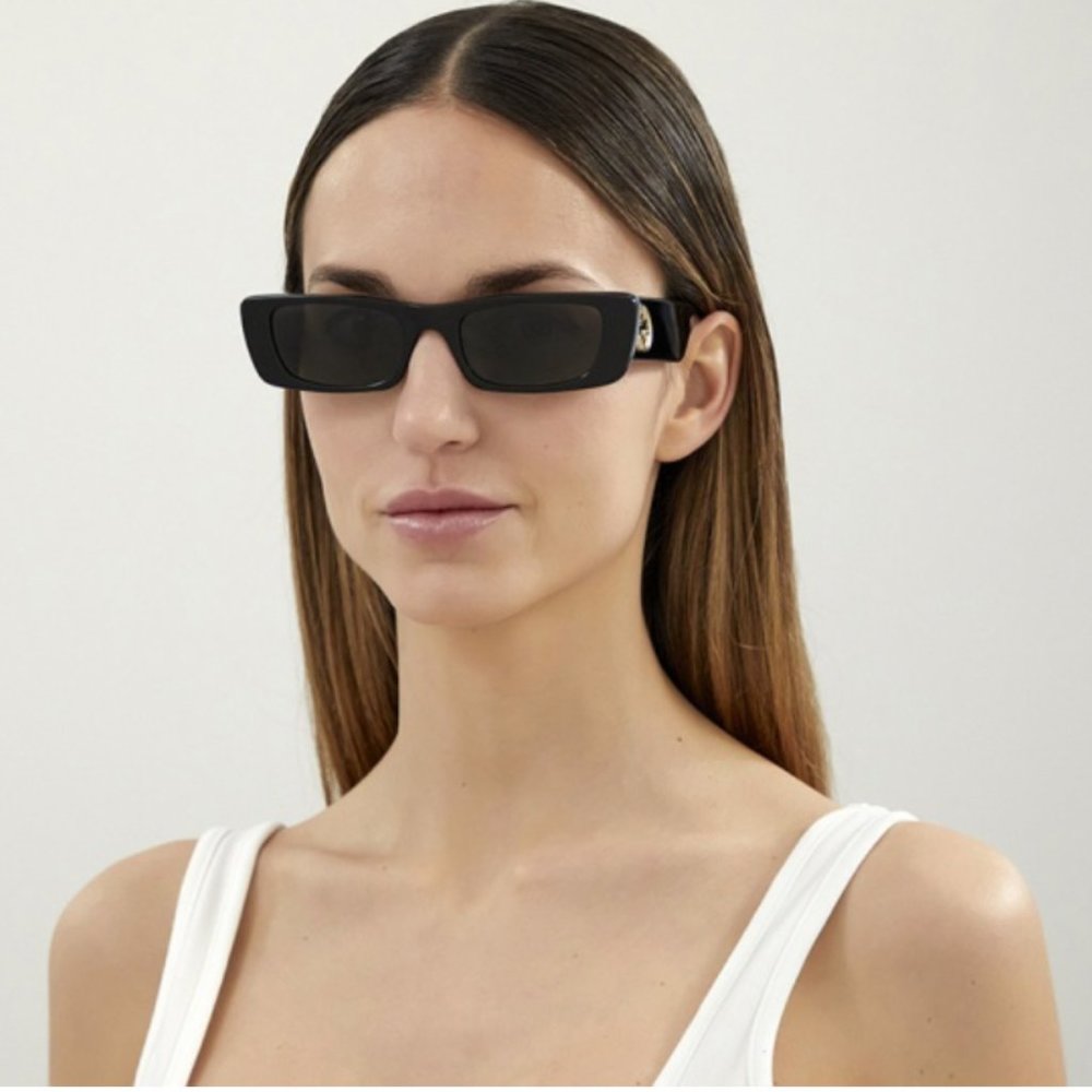 🔥 NEW GUCCI WOMENS BLACK RECTANGLE SUNGLASSES W/ CASE
